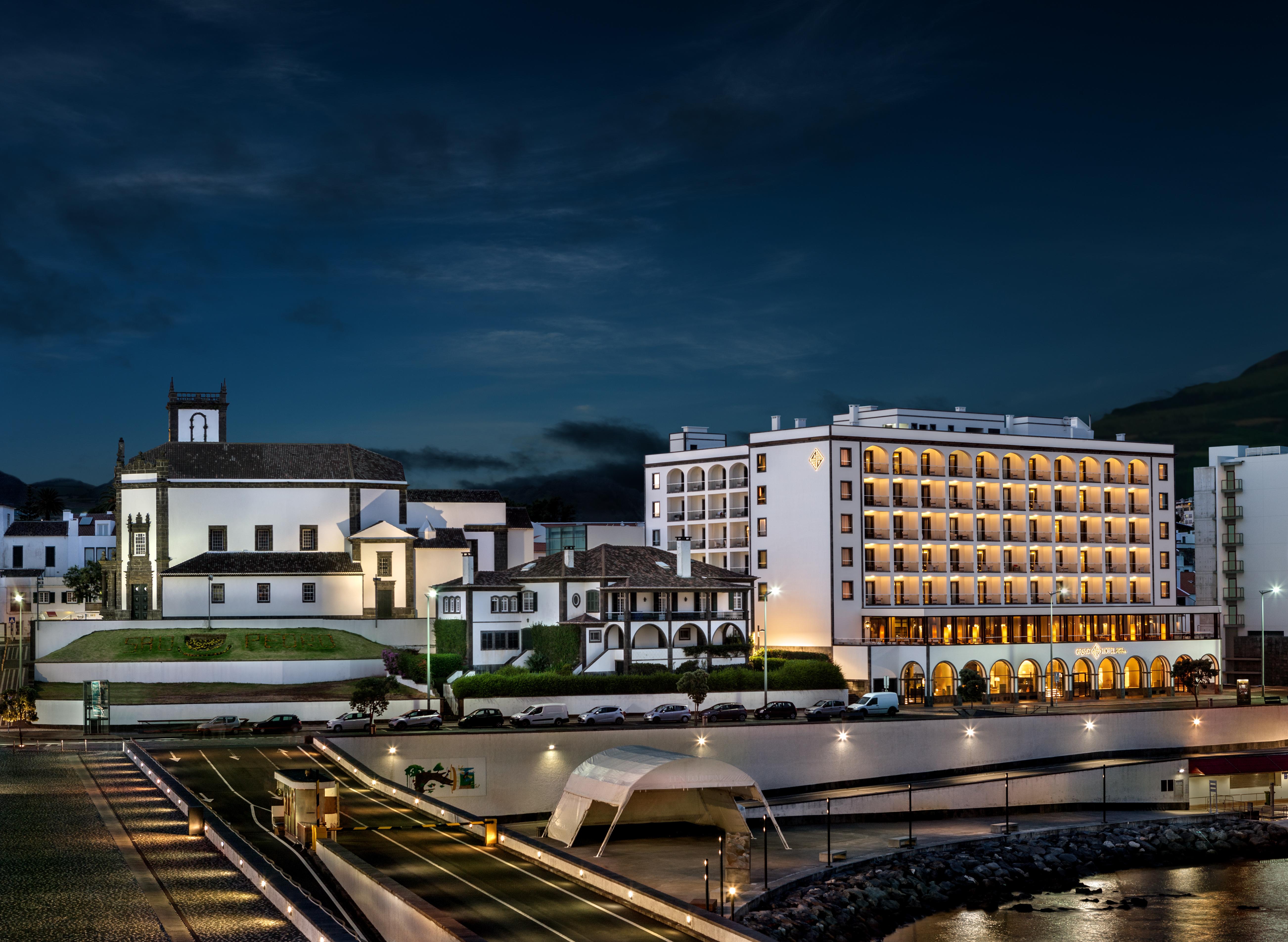 Grand Hotel Acores Atlantico Ponta Delgada  Exterior photo The town of Caldas da Rainha, the capital of the municipality