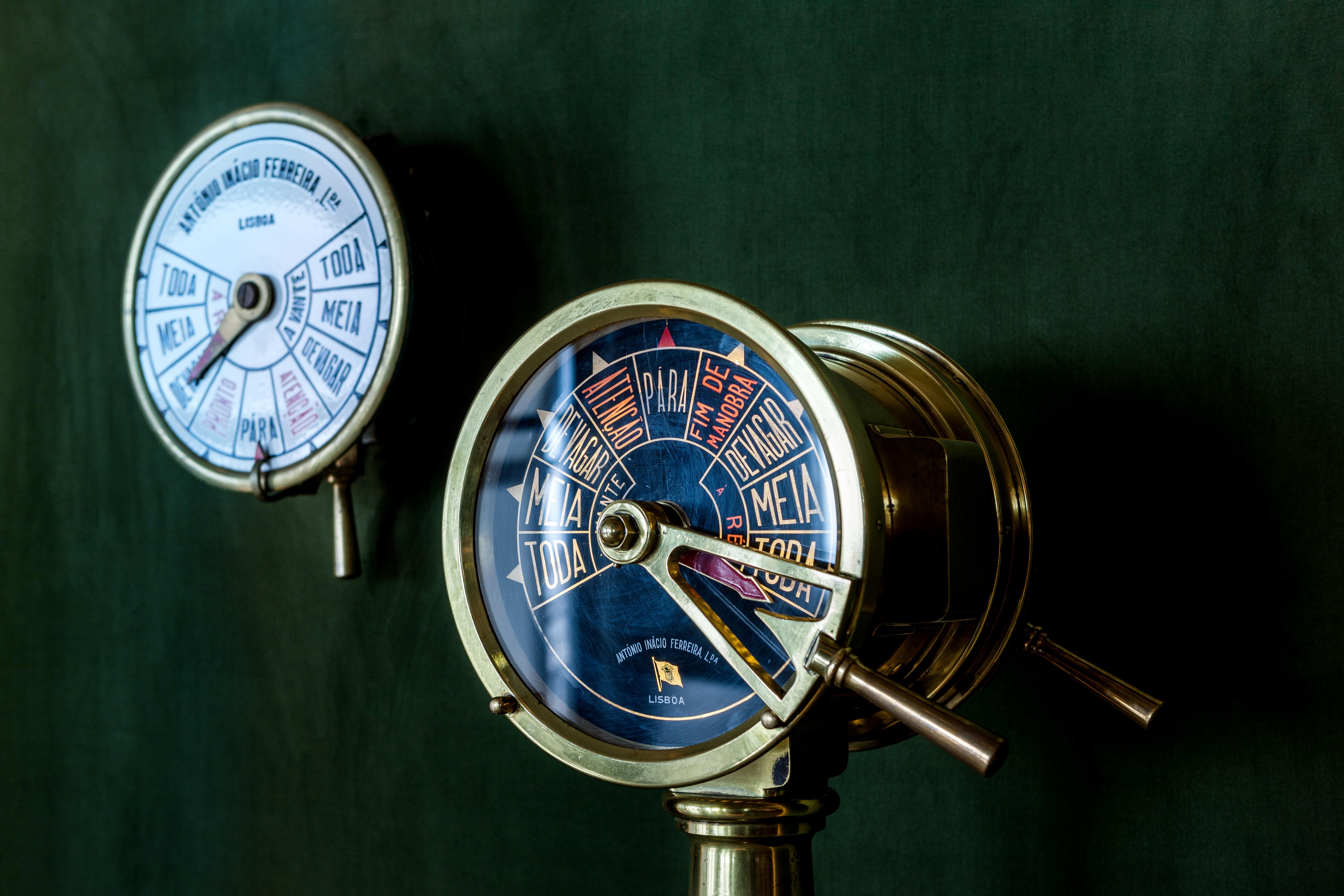 Grand Hotel Acores Atlantico Ponta Delgada  Exterior photo A pressure gauge