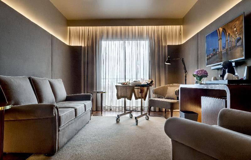 Grand Hotel Acores Atlantico Ponta Delgada  Room photo A suite at the hotel