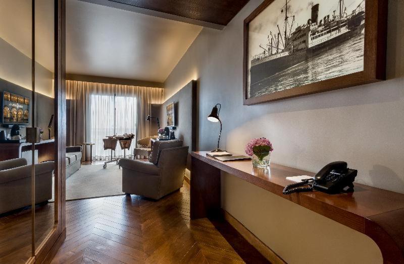 Grand Hotel Acores Atlantico Ponta Delgada  Room photo A suite at the hotel